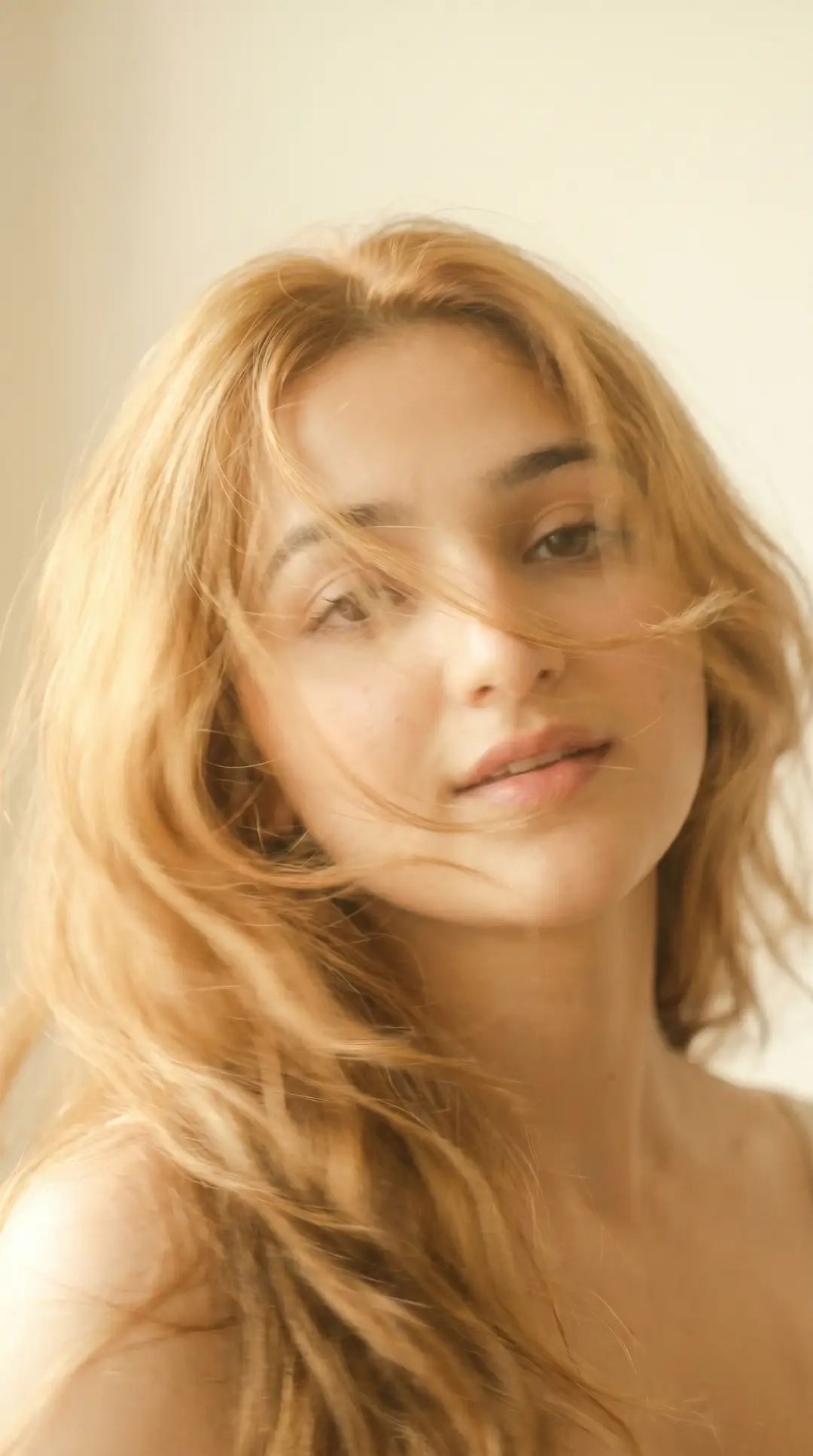 blurred and ghosted shot — AI photo created with this prompt